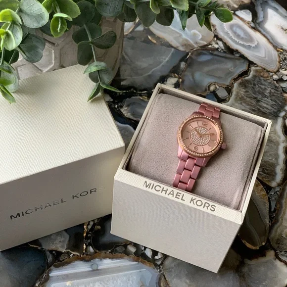 Nwt Michael Kors rose gold runway watch - Picture 1 of 7